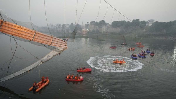 Morbi bridge collapse: जिंदगियों को निगलने की राह देख रहा था मोरबी पुल, SIT की रिपोर्ट में बड़ा खुलासा