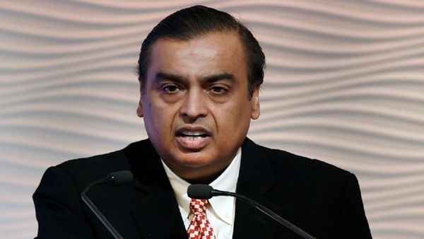 Forbes Billionaire List: दुनिया के सबसे अमीर लोगों की टॉप-10 लिस्ट में मुकेश अंबानी की फिर से एंट्री