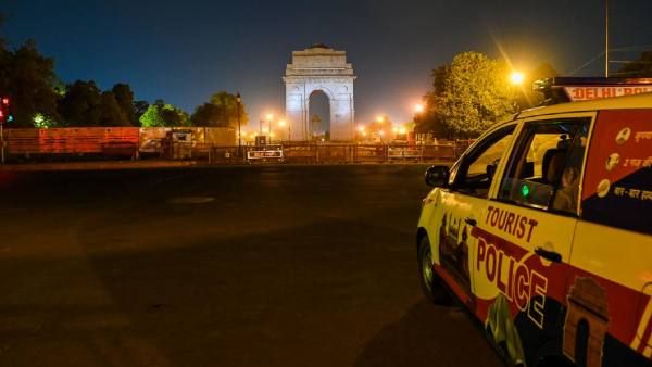 क्यों ना लगे डर दिल्ली से