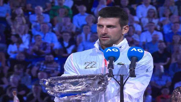 नोवाक जोकोविच ने 10वीं बार जीता ऑस्ट्रेलियन ओपन का खिताब, फाइनल में सितसिपास से मिली कड़ी टक्कर