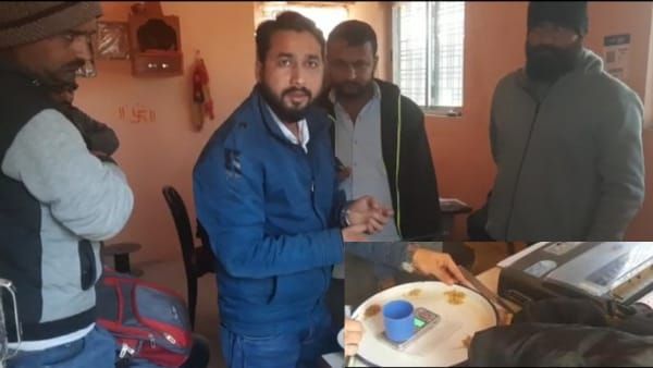 Sidhi news : बघवार धान खरीद केंद्र के बोरियों में मिला भूसी, बालू व पत्थर, 13 प्रतिशत धान अमानक