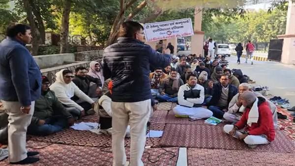 हिसार में AAP ने दिया पटवारी एसोसिएशन को समर्थन, BJP पर लगाए ये आरोप