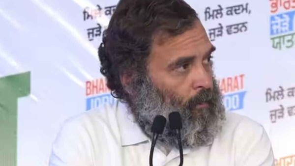 'वे मेरे भाई हैं, उन्हें गले लगा सकता हूं लेकिन...', वरुण गांधी के कांग्रेस में शामिल होने पर बोले राहुल गांधी