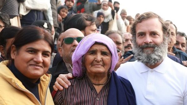 'शूटर दादी' प्रकाशी तोमर बागपत में राहुल गांधी की भारत जोड़ो यात्रा में हुईं शामिल