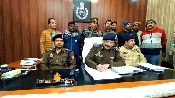 Varanasi: ओझा से अवैध संबंध के शक में पत्नी-सास और साले की हत्या, दामाद ने पकड़े जाने पर बताई हकीकत