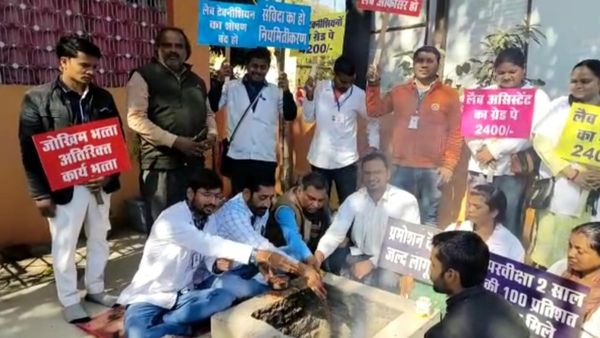 Satna News : मेडिकल लैब टेक्नीशियन ने सरकार के लिए किया सद्बुद्धि यज्ञ, बजरंगबली को सौंपा ज्ञापन