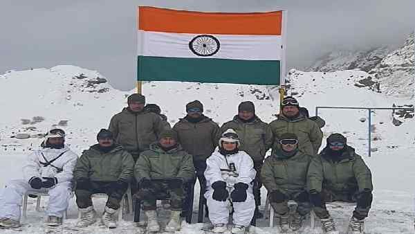 Captain Shiva Chauhan: विश्व के सबसे ऊंचे युद्ध क्षेत्र में पहली महिला ऑफिसर तैनात, पूरी डिटेल