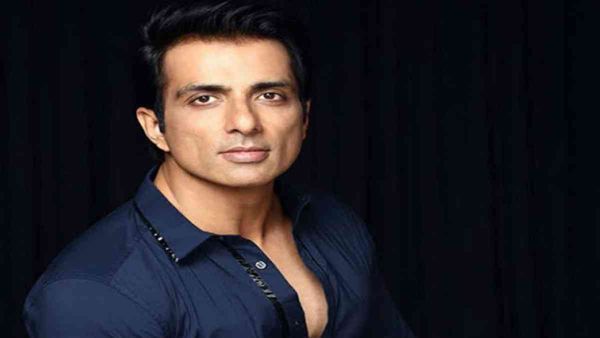 Sonu sood ने पॉलिटिक्स में एंट्री के दिए संकेत, क्या लड़ सकते हैं चुनाव, जानिए?
