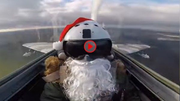 '...वो भी नहीं चाहते युद्ध', Santa Claus बन यूक्रेनी फाइटर ने दागीं मिसाइल, Video में छिपा संदेश