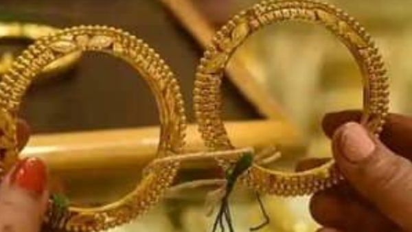 Gold Price in India: नए साल में सस्ता हुआ सोना-चांदी, जानिए आज के रेट