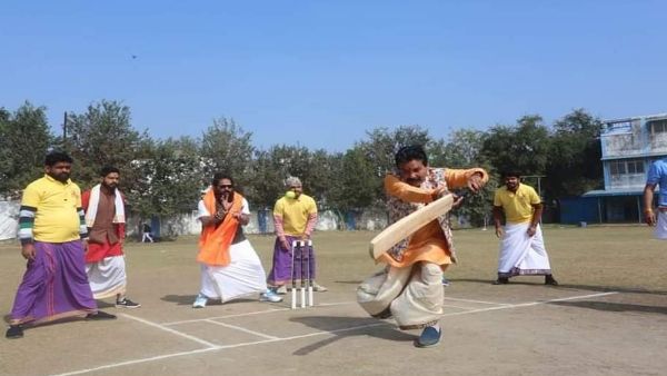 धोती-कुर्ता में खेला गया क्रिकेट, संस्कृत में की गई कॉमेंट्री, राजधानी में शुरू हुआ महर्षि कप : Bhopal Cricket