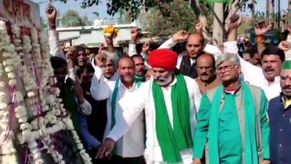 किसान नेता राकेश टिकैत बोले- 28 जनवरी से शुरू करेंगे वैचारिक क्रांति, किसान जमीन पर सोएंगे व दूध नहीं पिएंगे