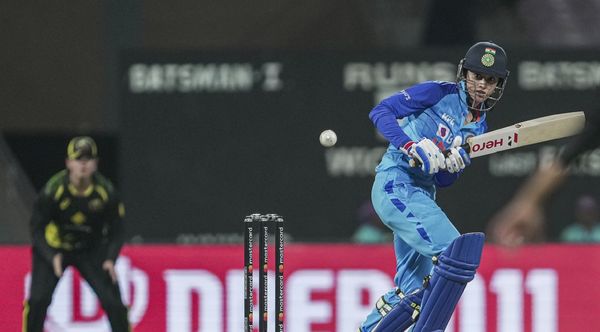 Women T20 World Cup: पाकिस्तान के खिलाफ बड़े मुकाबले से पहले लग सकता है झटका, मंधाना का खेलना मुश्किल