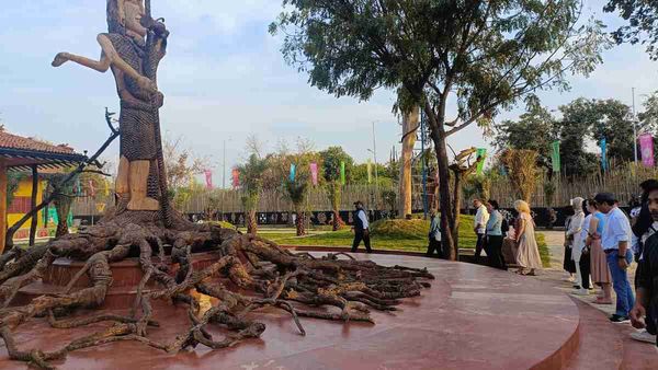 ​'आदिवर्त' संग्रहालय: जनजातियों की संस्कृति-संस्कार और कला देखने 20 देशों के मेहमान पहुंचे