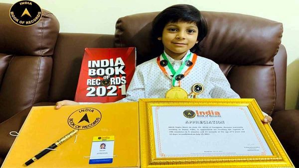 195 देशों के झंडे 6 मिनट में पहचाने, दूसरी बार इंडिया बुक ऑफ रिकॉर्ड्स में नाम दर्ज कराया