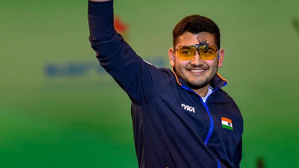 ISSF World Cup: अनीश भानवाला ने 12 साल बाद देश को दिलाया रेपिड-फायर पिस्टल में मेडल