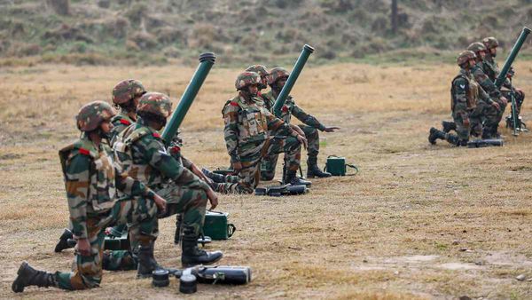 Budget 2023: चीन सीमा विवाद के बीच मोदी सरकार ने बढ़ाया रक्षा बजट, 5.94 लाख करोड़ का आवंटन