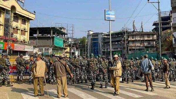 पेपर लीक के बाद अरुणाचल में हालात बिगड़े, इंटरनेट सेवा ठप, हाईवे बंद