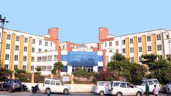 BMC: मेडिकल कॉलेज में नौकरी के नाम पर ठगी, 35 हजार लेकर फर्जी नियुक्ति पत्र थमाया