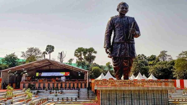 Deendayal Upadhyaya: प्रभावी राजनेता होने के साथ ही कुशल संगठक, विचारक और लेखक भी थे दीनदयाल उपाध्याय