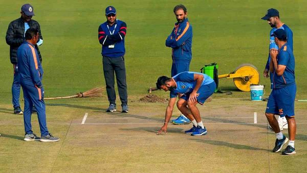 IND vs AUS: ऑस्ट्रेलिया की तरफ से फिर अलापा गया पिच का राग, कहा भारत जानबूझकर ऐसा कर रहा