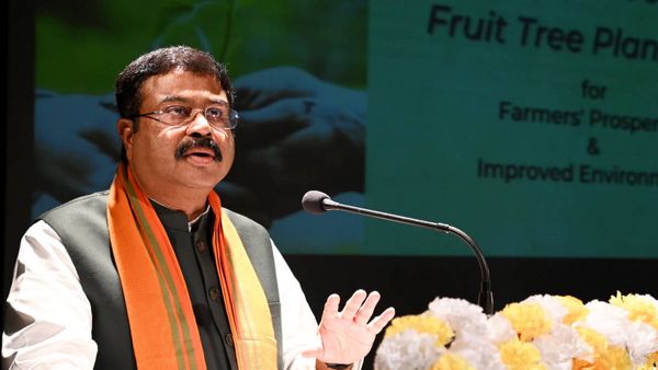 पश्चिम बंगाल भाजपा अध्यक्ष ने धर्मेंद्र प्रधान को लिखा पत्र, 29 वाइस चांसलरों के खिलाफ कार्रवाई की मांग की