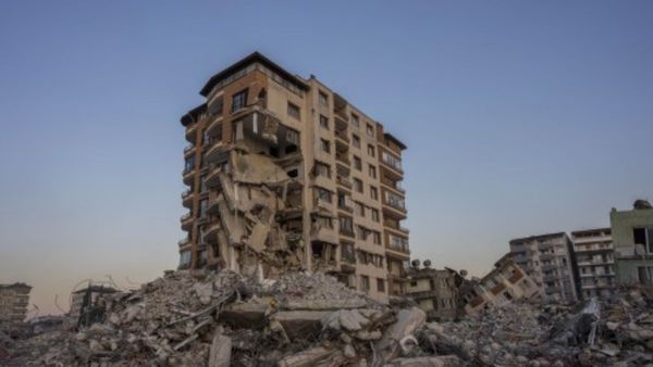 Earthquake Alert: उत्तराखंड में तुर्की जैसे बड़े भूकंप का खतरा, जानिए क्या कहती है वैज्ञानिकों की रिपोर्ट
