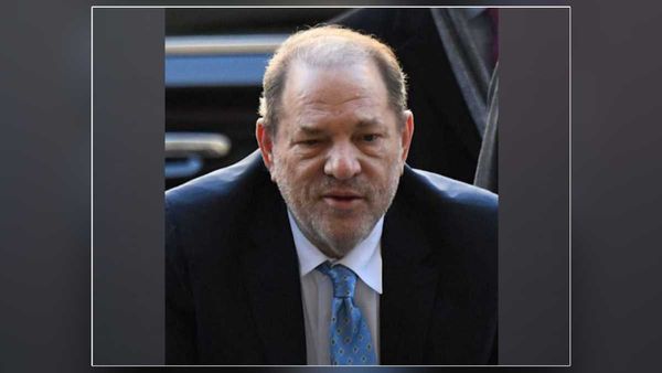 71 साल के ऑस्कर विनर Harvey Weinstein रेप के एक और मामले में दोषी, जेल में कटेगी बाकी जिंदगी