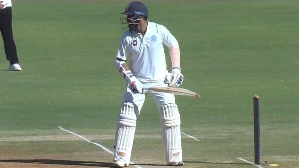 हनुमा विहारी ने फिर से की एक हाथ से बैटिंग, दनादन चौके जड़ते हुए जीत लिया दिल