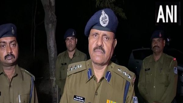 मार्कशीट नहीं मिलने से नाराज पूर्व छात्र ने प्रिंसिपल को पेट्रोल डालकर जलाया
