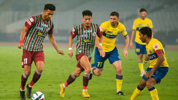 ISL 2022-23: एटीके मोहन बागान ने प्लेऑफ में स्थान पक्का किया, केरला ब्लास्टर्स को 2-1 से हराया