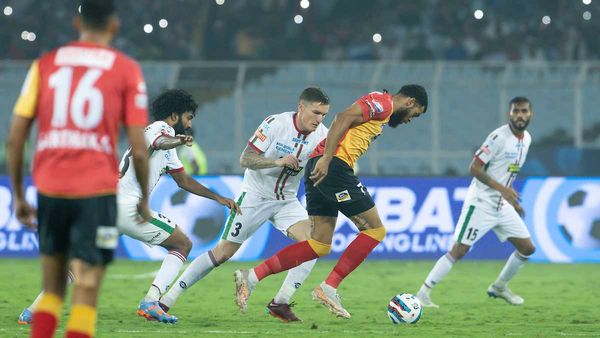 ISL 2022-23: ऐतिहासिक कोलकाता डर्बी में एटीके मोहन बागान ने फिर मारी ईस्ट बंगाल एफसी से बाजी, 2-0 से हराया