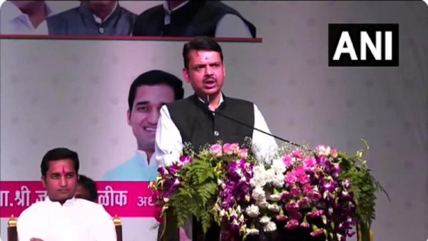 'राहुल गांधी कश्मीर में तिरंगा फहरा सके, क्योंकि PM मोदी ने धारा-370 खत्म कर दिया', बोले देवेंद्र फडणवीस