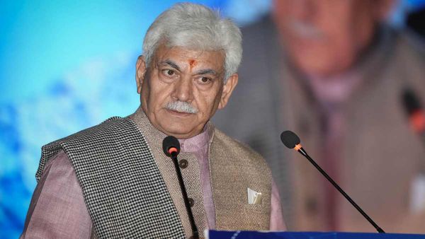 जम्मू-कश्मीर में Property Tax पर अनावश्यक हो- हल्ला, परामर्श के बाद ही होगा लागू: मनोज सिन्हा