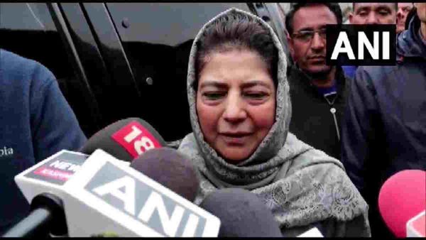 कांग्रेस के साथ विपक्ष का आना बेहद सही, लोकतंत्र को बचाने का यही एकमात्र उपाय, महबूबा मुफ्ती का BJP पर निशाना