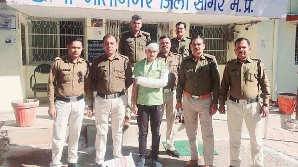 0001 गैंग के सरगना को टूटे हाथ ने पकड़वाया, 15 साल की उम्र से मनु अपराध करने लगा था