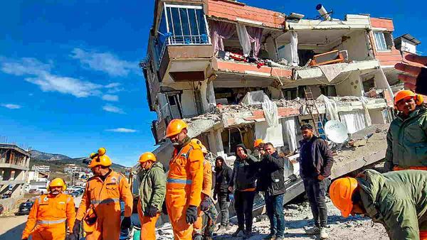 NDRF: देश के अलावा विदेशों में भी बचाव एवं राहत अभियानों में एनडीआरएफ देता है सेवा