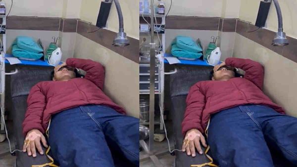 अस्पताल में सिर पकड़े नजर आईं नेहा सिंह राठौर, बोलीं- 'डॉक्टर ने स्ट्रेस लेने से मना किया है', देखें Video