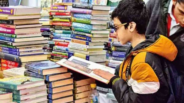 World Book Fair: जिन्दगी की जरूरत क्यों नहीं रहीं किताबें?