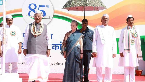 Congress Session: कांग्रेस की डोर से विपक्ष को बांधने की कवायद