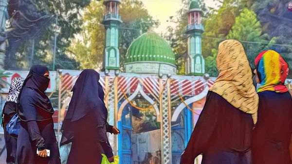 Women in Mosque: इस्लाम नहीं, पुरुषों की मानसिकता रोकती है महिलाओं को मस्जिद में नमाज पढ़ने से