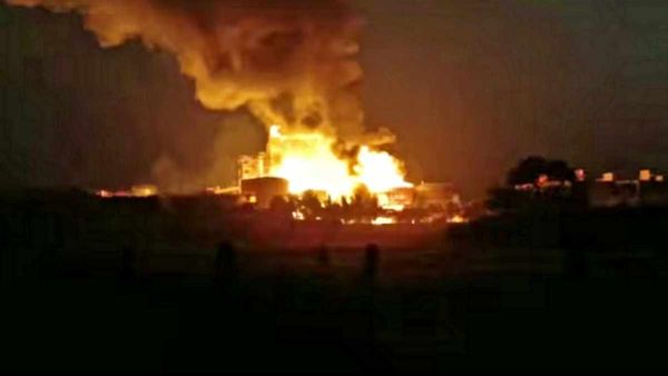 Ahmednagar Sugar Mill Fire: महाराष्ट्र के चीनी मिल में भीषण आग लगी, झुलसने के कारण आठ लोगों की स्थिति नाजुक