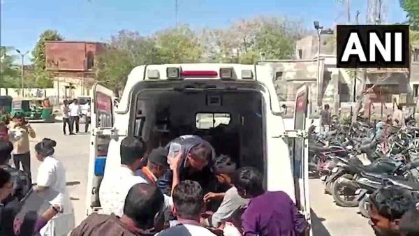 Gujarat: पाटन में ट्रक से जा भिड़ी जीप, 7 लोगों की मौत, कई घायल