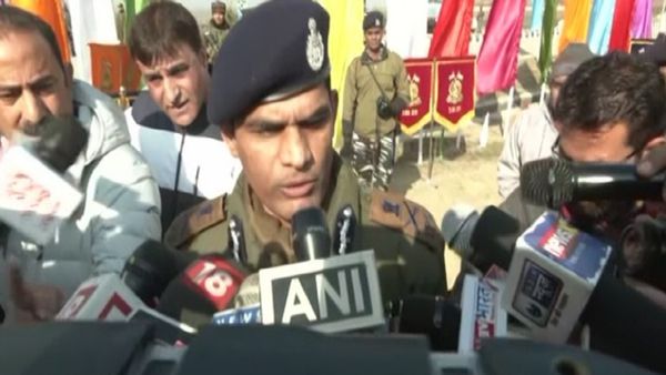 Pulwama Anniversary: पुलवामा हमले में शामिल 19 आतंकवादियों में से 8 मारे गए, 7 गिरफ्तार, बोले ADGP विजय कुमार