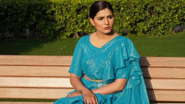 मशहूर डांसर सपना चौधरी के खिलाफ केस, दहेज प्रताड़ना और क्रेटा गाड़ी मांगने का आरोप