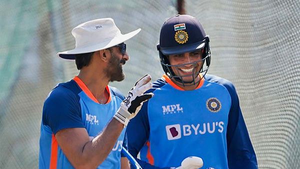 IND vs AUS: गिल और राहुल में कौन करेगा ओपन, सूर्यकुमार का डेब्यू होगा? आकाश चोपड़ा ने दिया जवाब