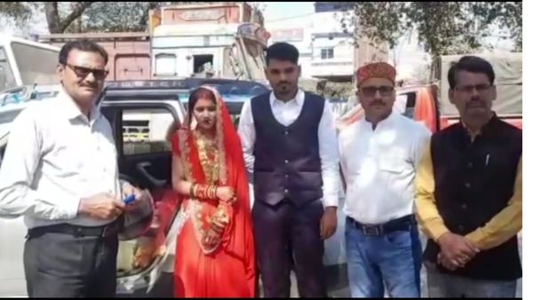 Satna News: विदाई के बाद दूल्हा-दुल्हन बरात लेकर पहुंचे थाने, जानिए पूरा मामला
