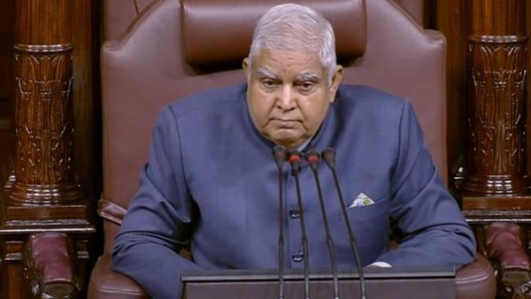'...प्लीज बताइए ना सर, कितनी बार आपको हुआ प्यार?', उपराष्ट्रपति धनखड़ से कांग्रेस सांसद का सवाल