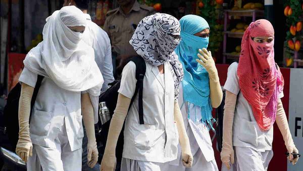 Weather Report: फरवरी में ही गर्मी ने तोड़ा रिकॉर्ड, मार्च में क्या होगा?