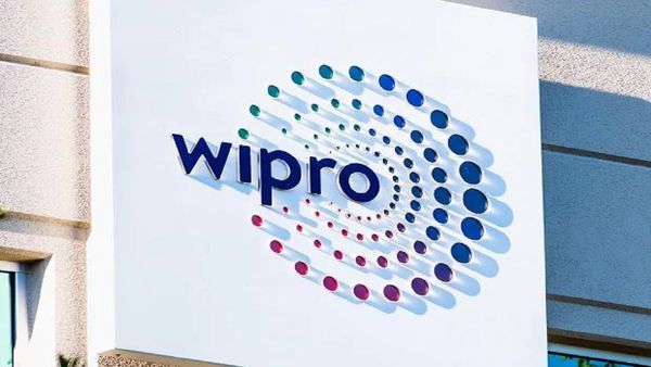 Wipro ने फ्रेशर्स की सैलरी बढ़ाने वाले प्रोग्राम पर लगाई रोक, ऑनबोर्ड का इंतजार कर रहे कैंडिडेट्स को लगा झटका